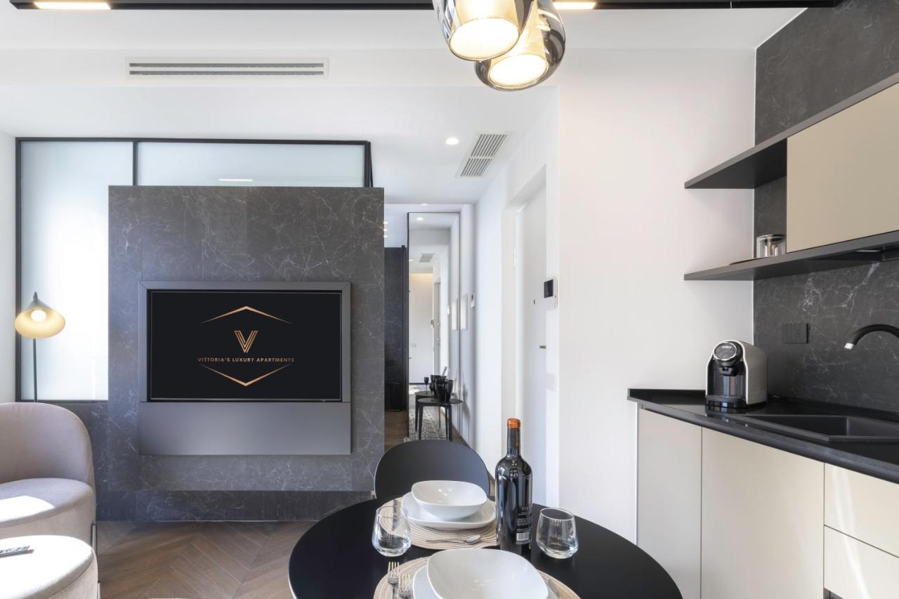 Vittoria'S Luxury Apartment Cagliari Esterno foto