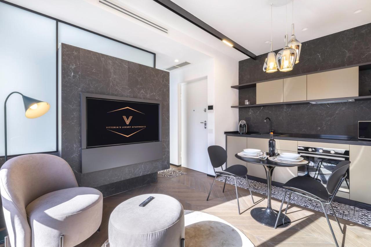 Vittoria'S Luxury Apartment Cagliari Esterno foto