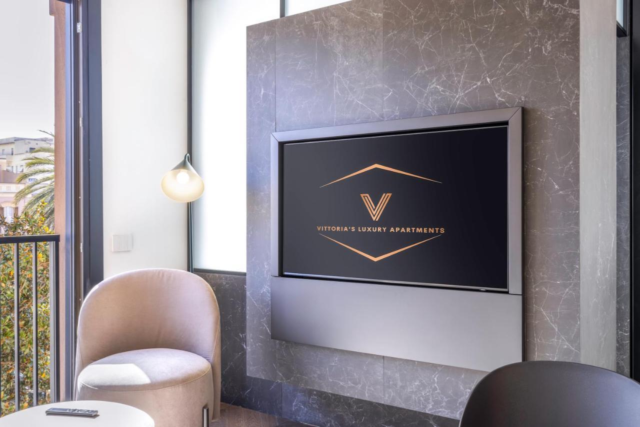 Vittoria'S Luxury Apartment Cagliari Esterno foto