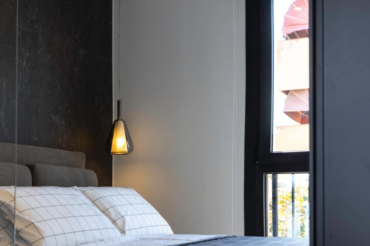 Vittoria'S Luxury Apartment Cagliari Esterno foto